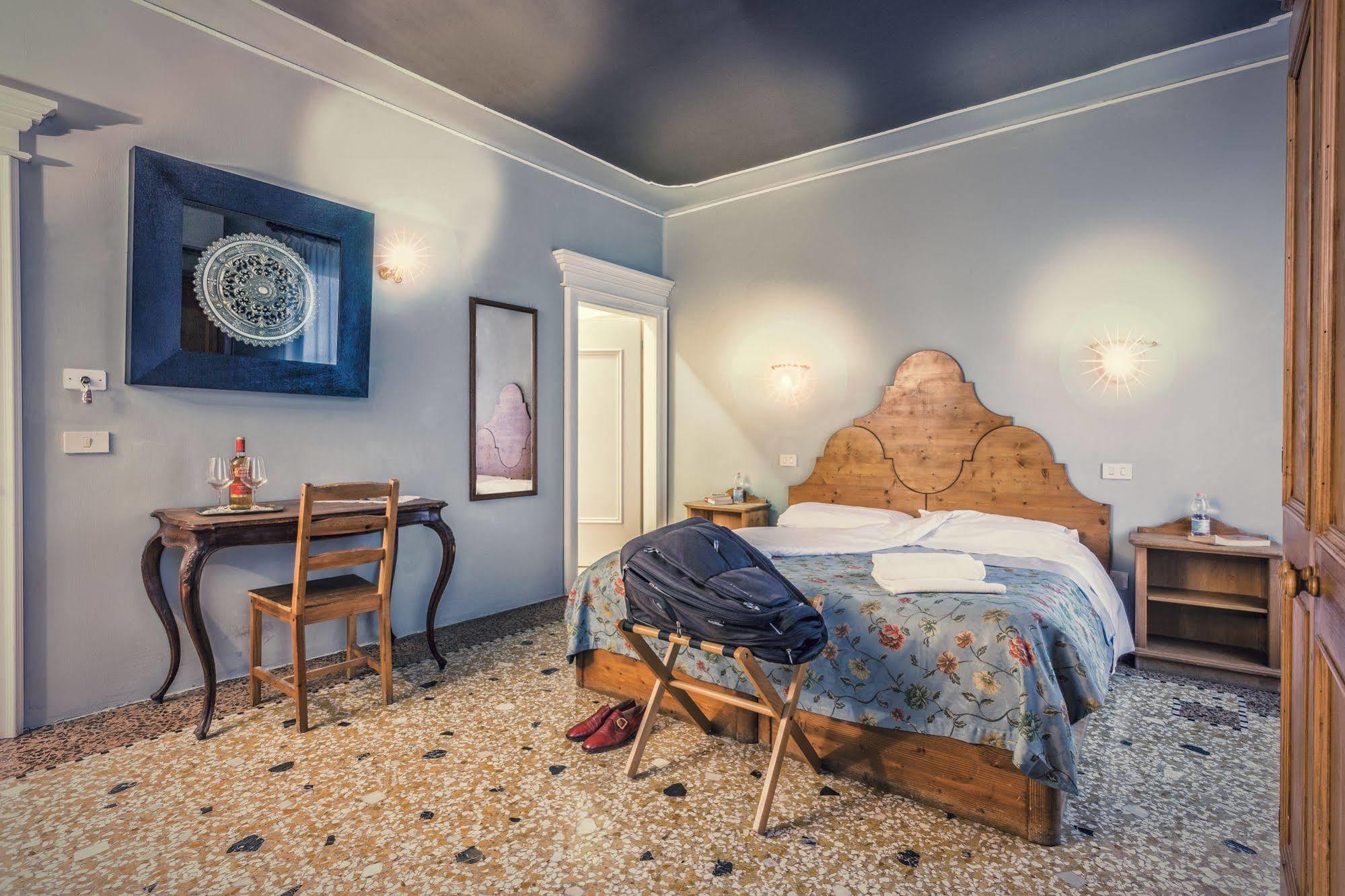 Hotel Bareteri Venecia